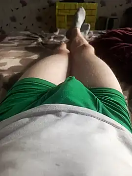 Snapshot of red_red00 chatting on March 9, 2025, 12:42 pm red red00 online show from March 9, 2025, 12:42 pm