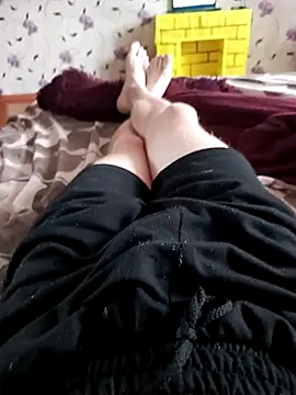 Snapshot of red_red00 chatting on February 7, 2025, 11:34 am red red00 online show from February 7, 2025, 11:34 am