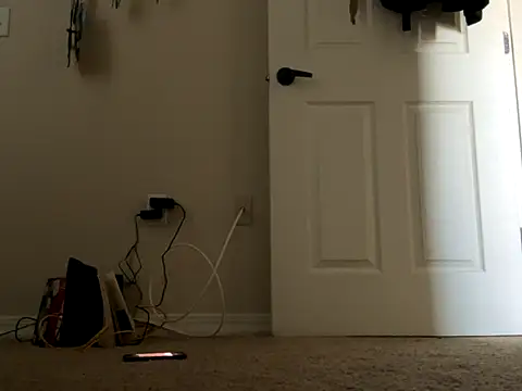 yfui221 online show from November 12, 2025, 11:08 pm