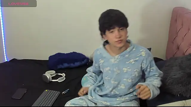 blue baby20 online show from March 6, 2025, 2:19 am