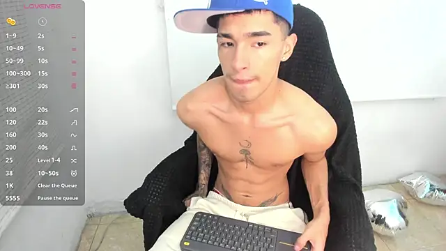 Damon  333 online show from February 27, 2025, 11:48 pm