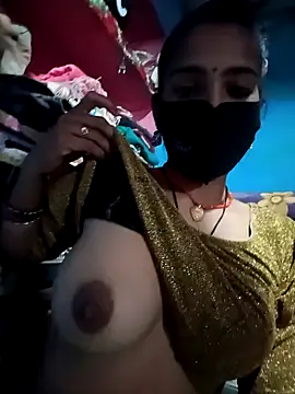 Poojashrma33 online show from February 9, 2025, 9:37 am