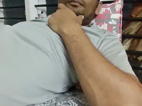 NiceBoy9099 online show from February 28, 2025, 6:20 pm