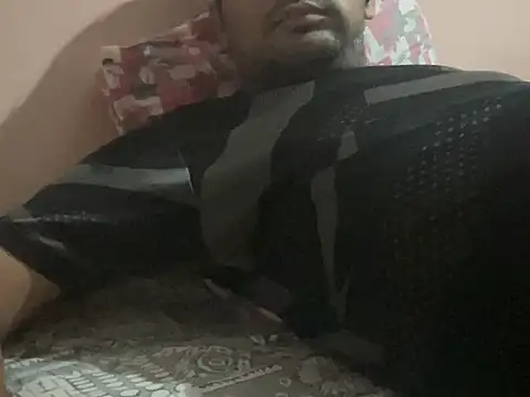 NiceBoy9099 online show from October 18, 2025, 5:04 pm