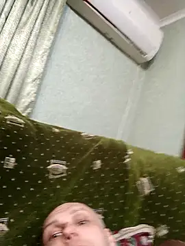 Pineapple04 online show from February 13, 2026, 3:23 pm