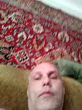 Pineapple04 online show from May 9, 2026, 5:11 am