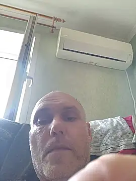 Snapshot of Pineapple04 chatting on August 1, 2026, 10:57 am Pineapple04 online show from August 1, 2026, 10:57 am