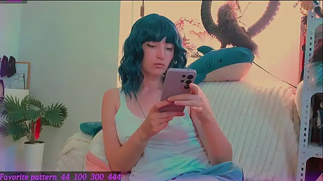 Toxic Ellies online show from June 4, 2026, 7:57 am