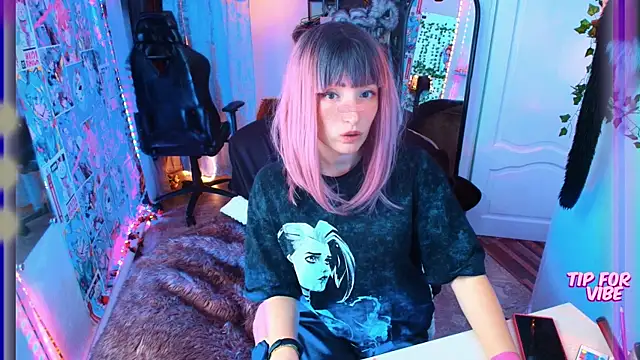 Toxic Ellies online show from March 22, 2025, 6:14 pm