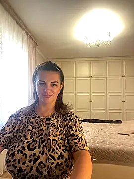 Dina0908 online show from October 27, 2025, 11:11 am