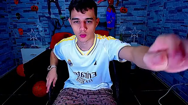 ADAM HOT online show from October 16, 2025, 8:50 pm