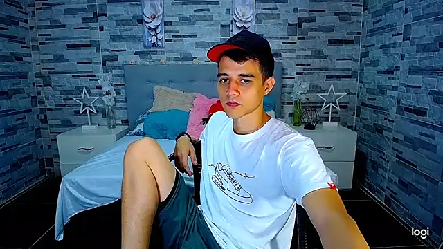 ADAM HOT online show from October 3, 2025, 9:38 pm