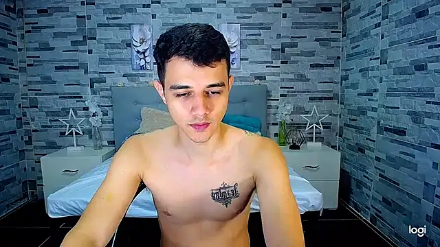 ADAM HOT online show from October 6, 2025, 7:47 pm