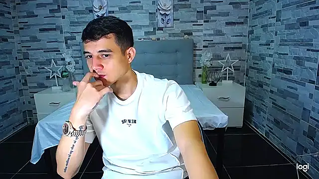 ADAM HOT online show from September 30, 2025, 8:37 pm