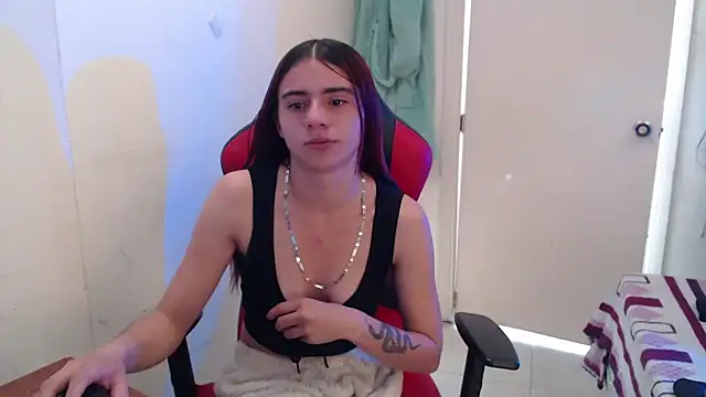 Snapshot of Maximesex chatting on June 10, 2026, 1:45 pm Maximesex online show from June 10, 2026, 1:45 pm