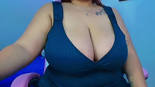 Snapshot of Rousrossell_4 chatting on February 4, 2025, 10:13 pm Rousrossell 4 online show from February 4, 2025, 10:13 pm