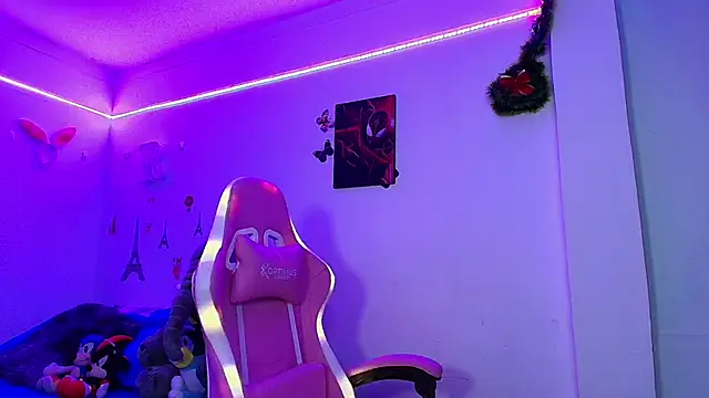 Snapshot of Rousrossell_4 chatting on January 28, 2025, 2:53 am Rousrossell 4 online show from January 28, 2025, 2:53 am