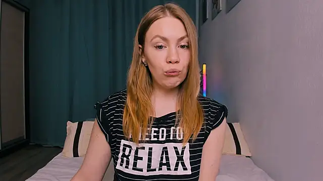 Snapshot of InsatiableFoxX chatting on April 8, 2026, 9:16 pm InsatiableFoxX online show from April 8, 2026, 9:16 pm