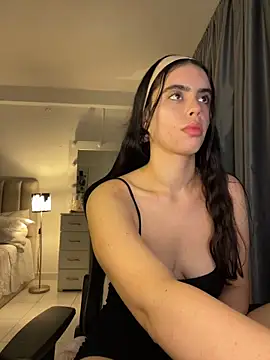 Mavi Coless online show from March 19, 2025, 1:54 am