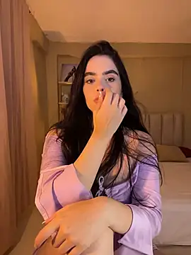 Mavi Coless online show from November 6, 2025, 2:04 am