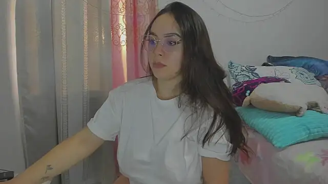 Snapshot of HARLEYNAPIER chatting on June 20, 2026, 10:48 pm HARLEYNAPIER online show from June 20, 2026, 10:48 pm