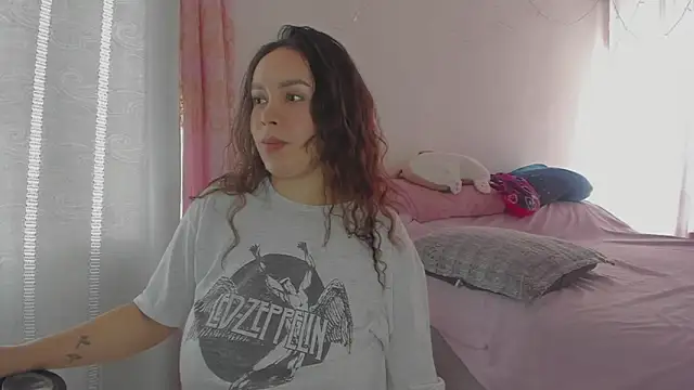 Snapshot of HARLEYNAPIER chatting on August 3, 2026, 2:56 pm HARLEYNAPIER online show from August 3, 2026, 2:56 pm