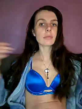 chachalette444 online show from December 18, 2025, 8:01 pm