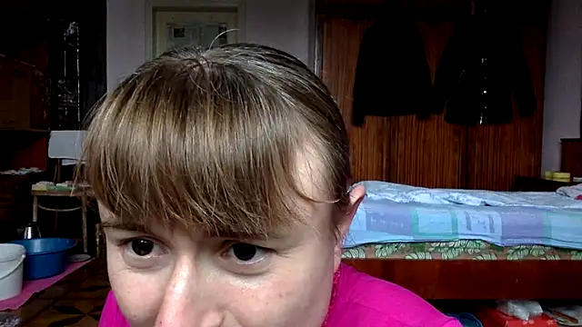 KlavdiaPetrivna online show from December 1, 2025, 12:06 pm