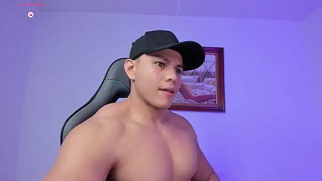 Snapshot of RoyConstance chatting on February 17, 2026, 2:09 am RoyConstance online show from February 17, 2026, 2:09 am