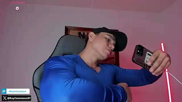 RoyConstance online show from September 28, 2025, 4:41 am