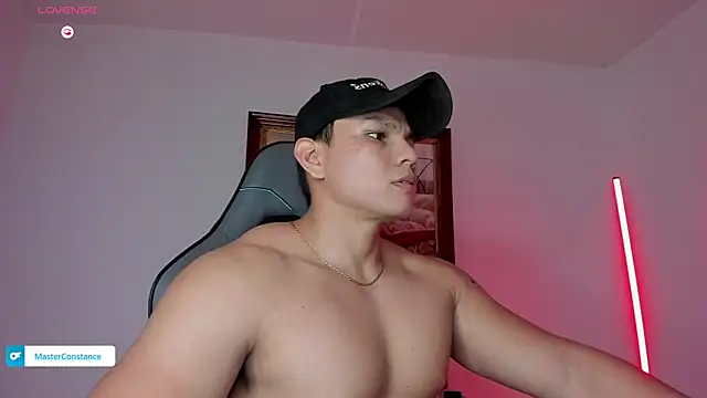 RoyConstance online show from October 7, 2025, 4:02 am