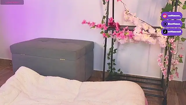 Soffimoon  online show from September 9, 2025, 4:11 am