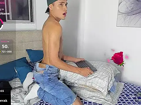 soyander03  online show from September 21, 2025, 9:47 am