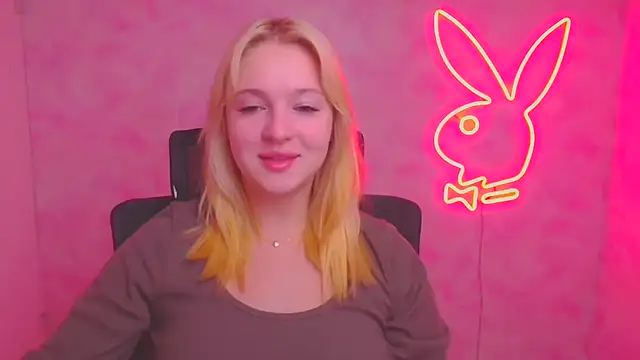 Milka kiss  online show from October 14, 2025, 5:41 am