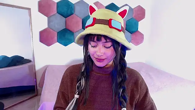 liz-beths online show from February 19, 2025, 1:39 pm