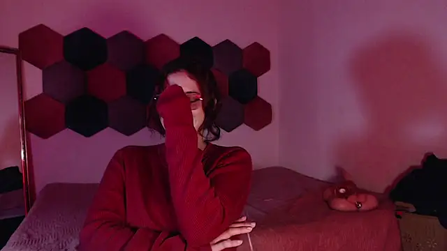 liz-beths online show from March 18, 2025, 12:19 am