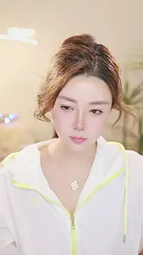 Qiaoqiao  online show from June 8, 2026, 3:56 pm