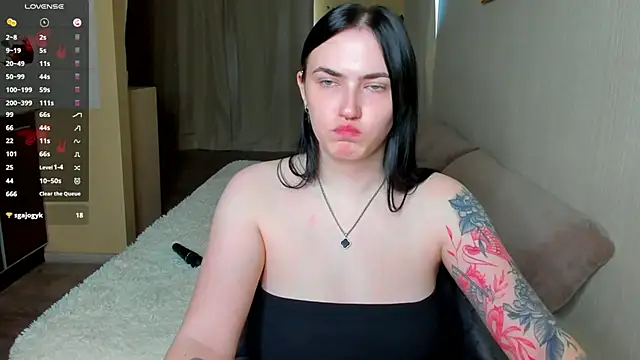 Witch Lady online show from June 16, 2026, 6:13 am