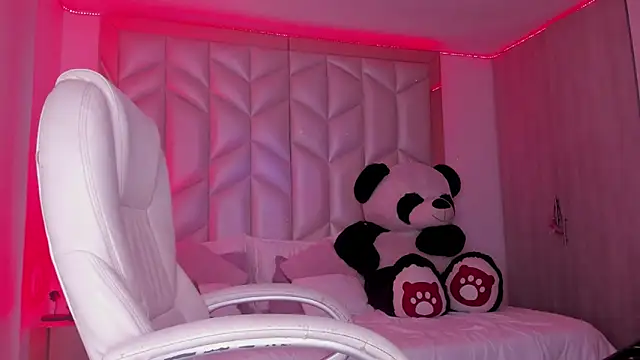 AlhanaRose online show from February 17, 2025, 11:22 pm