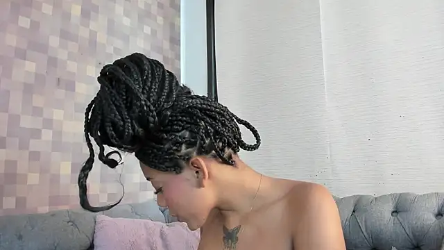 flavia cruz online show from September 25, 2025, 7:42 pm