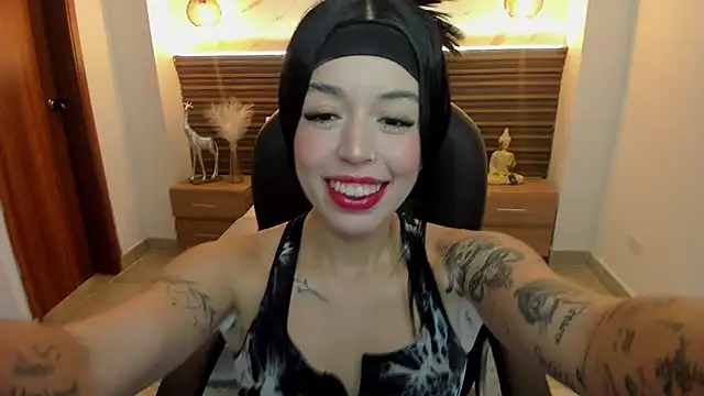 zoee jackson online show from June 24, 2026, 6:50 pm