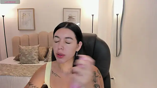 zoee jackson online show from July 22, 2026, 6:43 pm