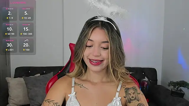 zoee jackson online show from October 26, 2025, 9:04 pm