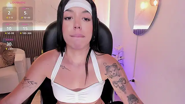 zoee jackson online show from July 19, 2026, 6:37 pm
