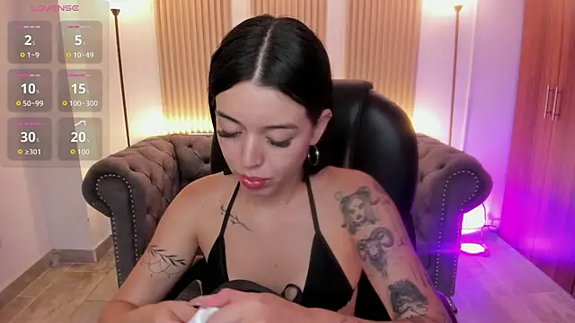 zoee jackson online show from July 31, 2026, 6:38 pm