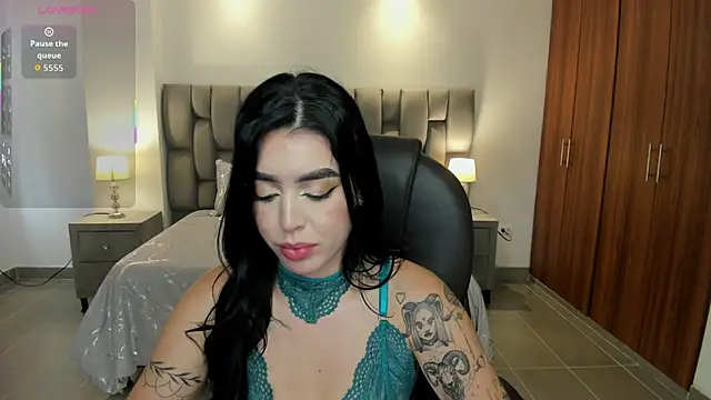 zoee jackson online show from June 9, 2026, 7:26 pm