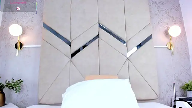 LilitRobins online show from September 23, 2025, 10:06 pm