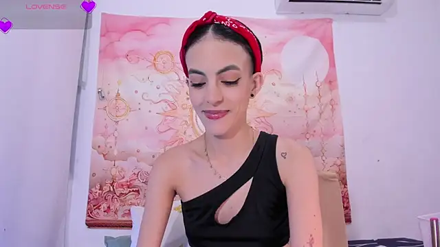 LilitRobins online show from November 15, 2025, 1:53 am