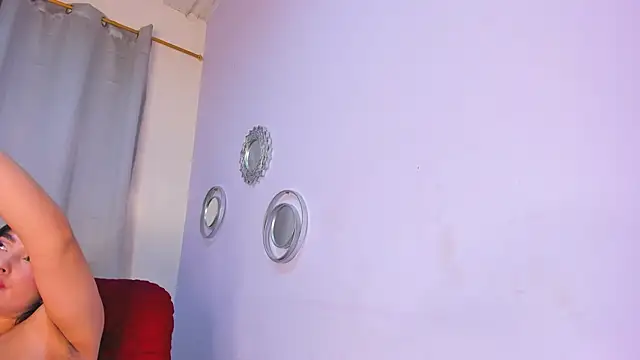 LunaMontiel online show from February 15, 2025, 2:37 am