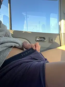 takuyapp online show from November 19, 2025, 10:54 pm